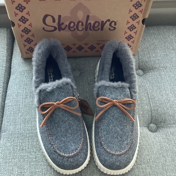 Skechers Women's Cozy Ojai Mocassin Casual Sneakers, size 11 - Picture 1 of 11